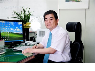 Park Chung-nyun, Head of Academic Affairs, Donates 10 Million Won to PHS, ...