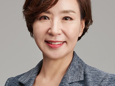 Professor Han Eun-mi Elected as President of CNU General Faculty Meeting